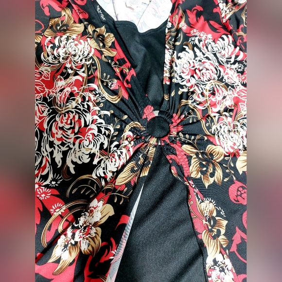 Flowy layered multi color plus size womens blouse V Hem Size 2X - Picture 6 of 8